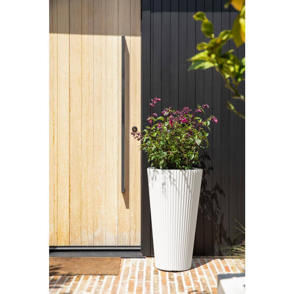 Veradek Demi 26 in. Round White Plastic Tall Planter (2 Pack)