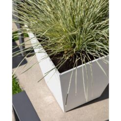 Veradek Nobleton 22 in. White Plastic Square Planter (2-Pack)
