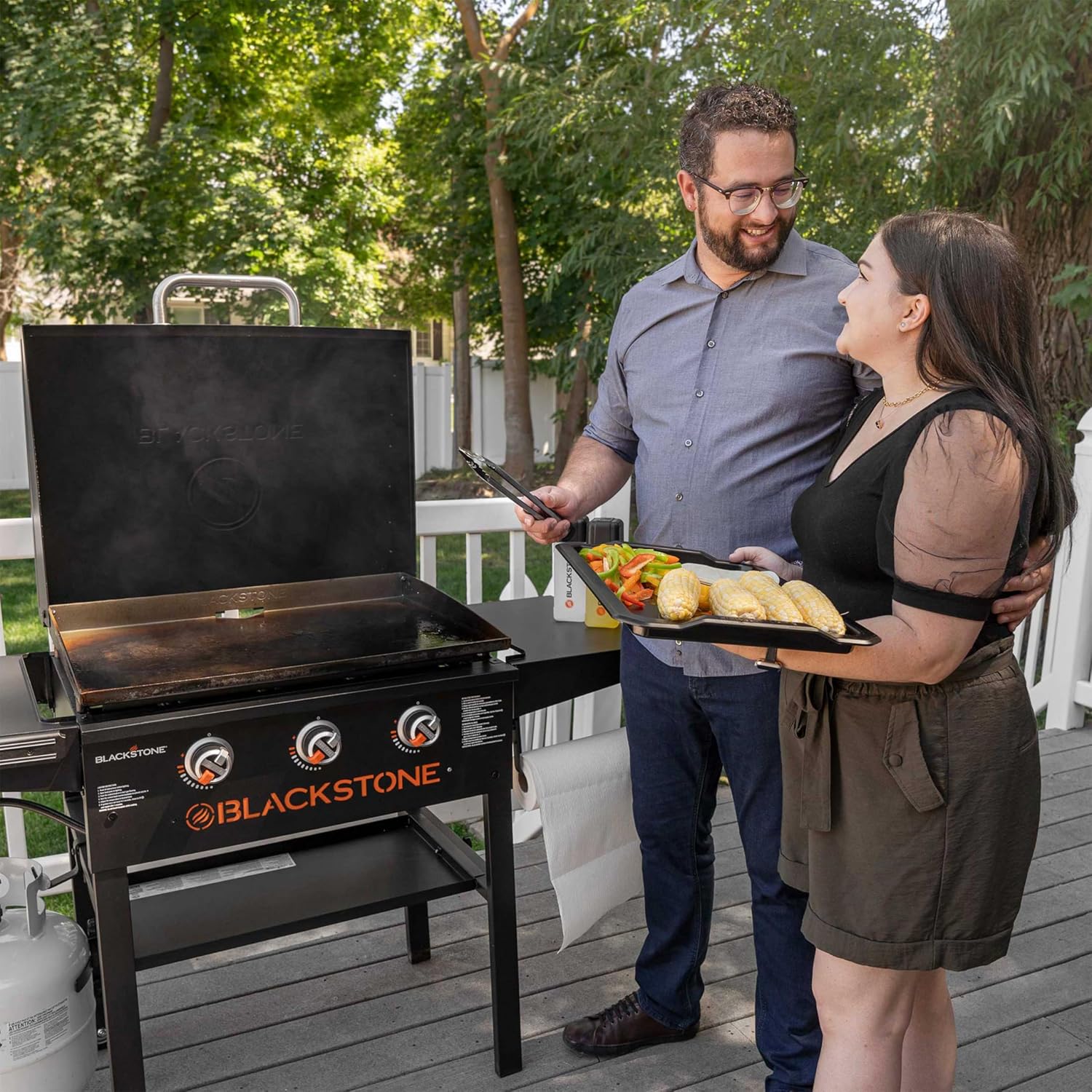 Blackstone 28 Inch Griddle 2080 Original 3-Burner XL Griddle with Hood and Side Shelves Outdoor Flat Top Grill