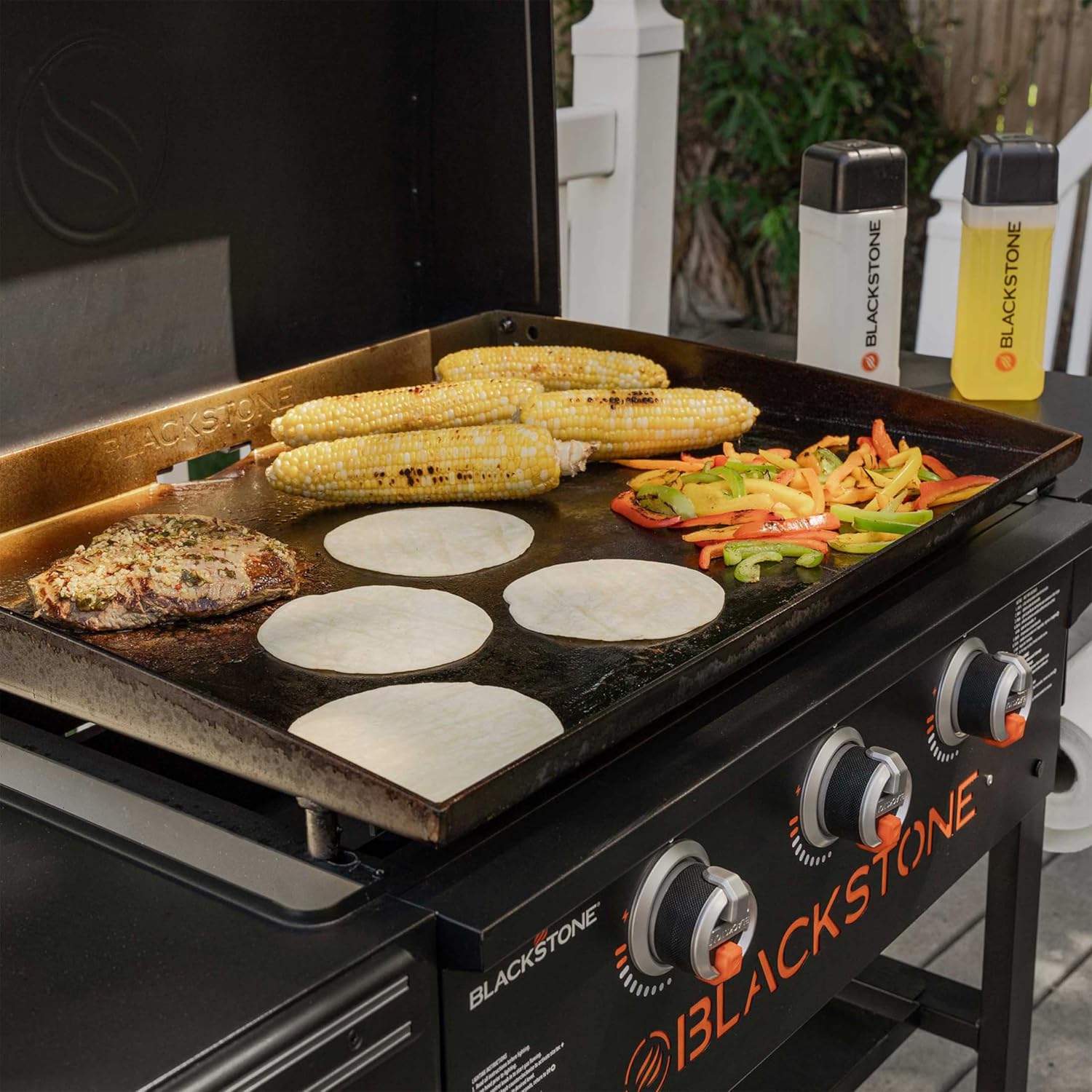 Blackstone 28 Inch Griddle 2080 Original 3-Burner XL Griddle with Hood and Side Shelves Outdoor Flat Top Grill