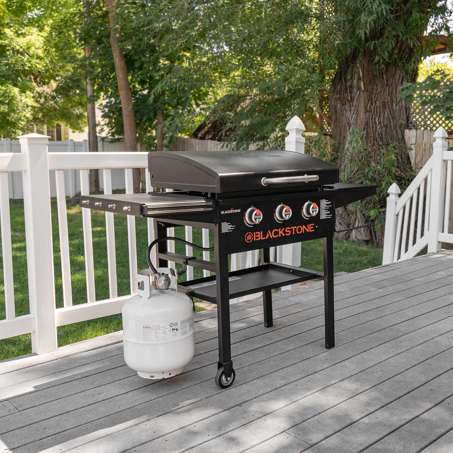 Blackstone 28 Inch Griddle 2080 Original 3-Burner XL Griddle with Hood and Side Shelves Outdoor Flat Top Grill