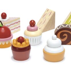 Tender Leaf Toys - Mini Chef Birdie Afternoon Tea Stand – Realistic English Sandwich, Cake and Pastry Tower for Pretend Play High - Age 3+