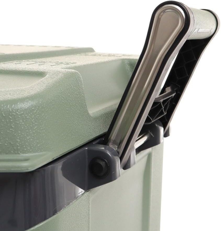 Igloo BMX Hard Coolers 52QT, Oil Green