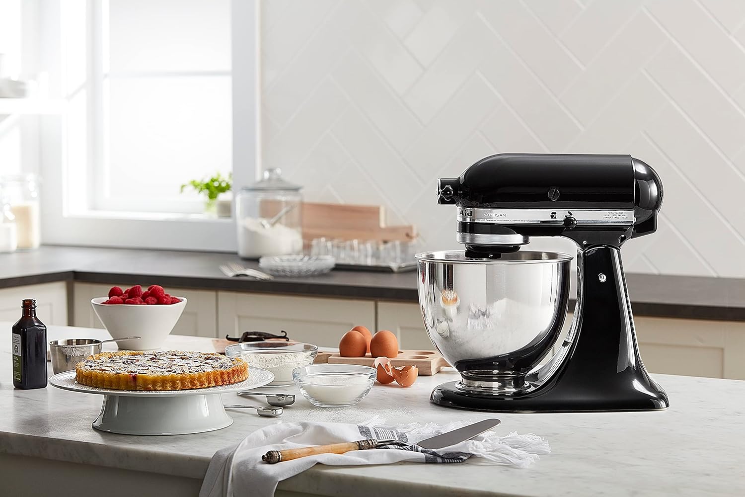 KitchenAid Artisan Series 5 Quart Tilt-Head Stand Mixer, Onyx Black