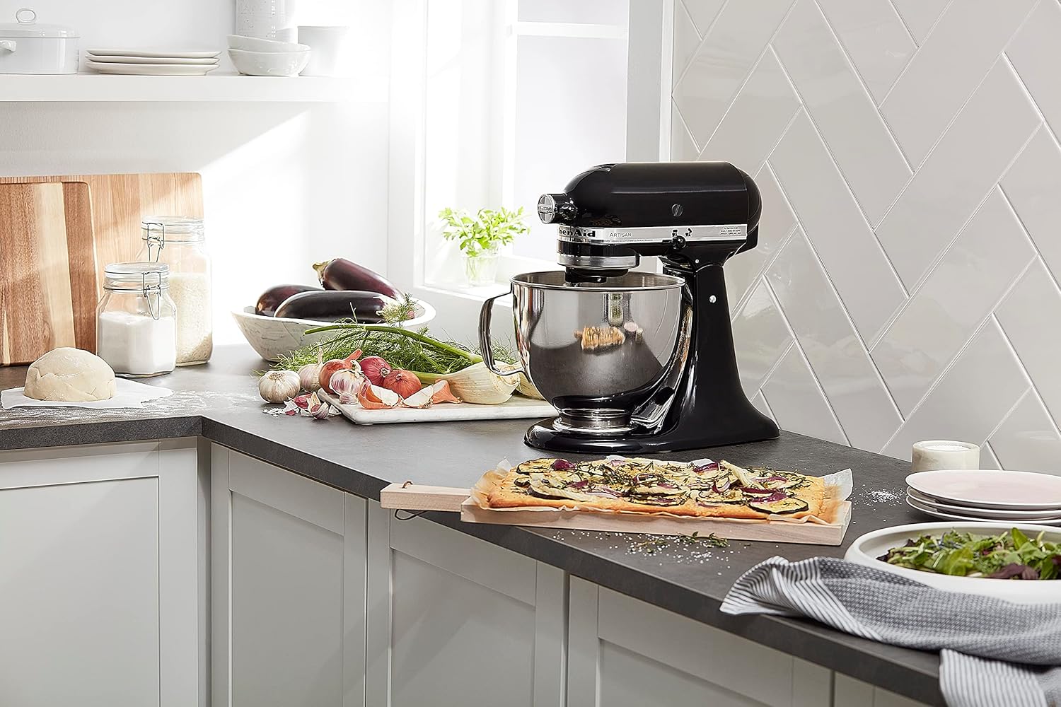 KitchenAid Artisan Series 5 Quart Tilt-Head Stand Mixer, Onyx Black