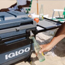 Igloo Trailmate Journey 70Qt Wheeled Cooler, Insulated Hard Shell Ice Chest, Carbonite