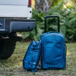 YETI Crossroads 27L Backpack, NAVY 2