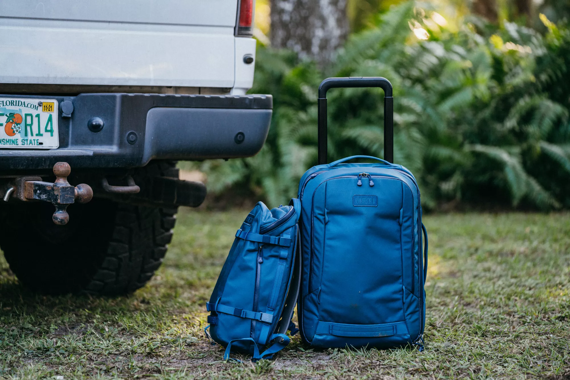 YETI Crossroads 27L Backpack, NAVY 2