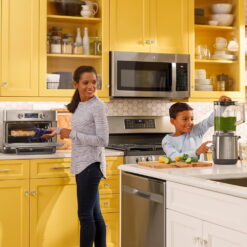 GE 1500-Watt Digital Air Fry 8-in-1 Toaster Oven with Convection and Removable Crumb Tray, Stainless Steel