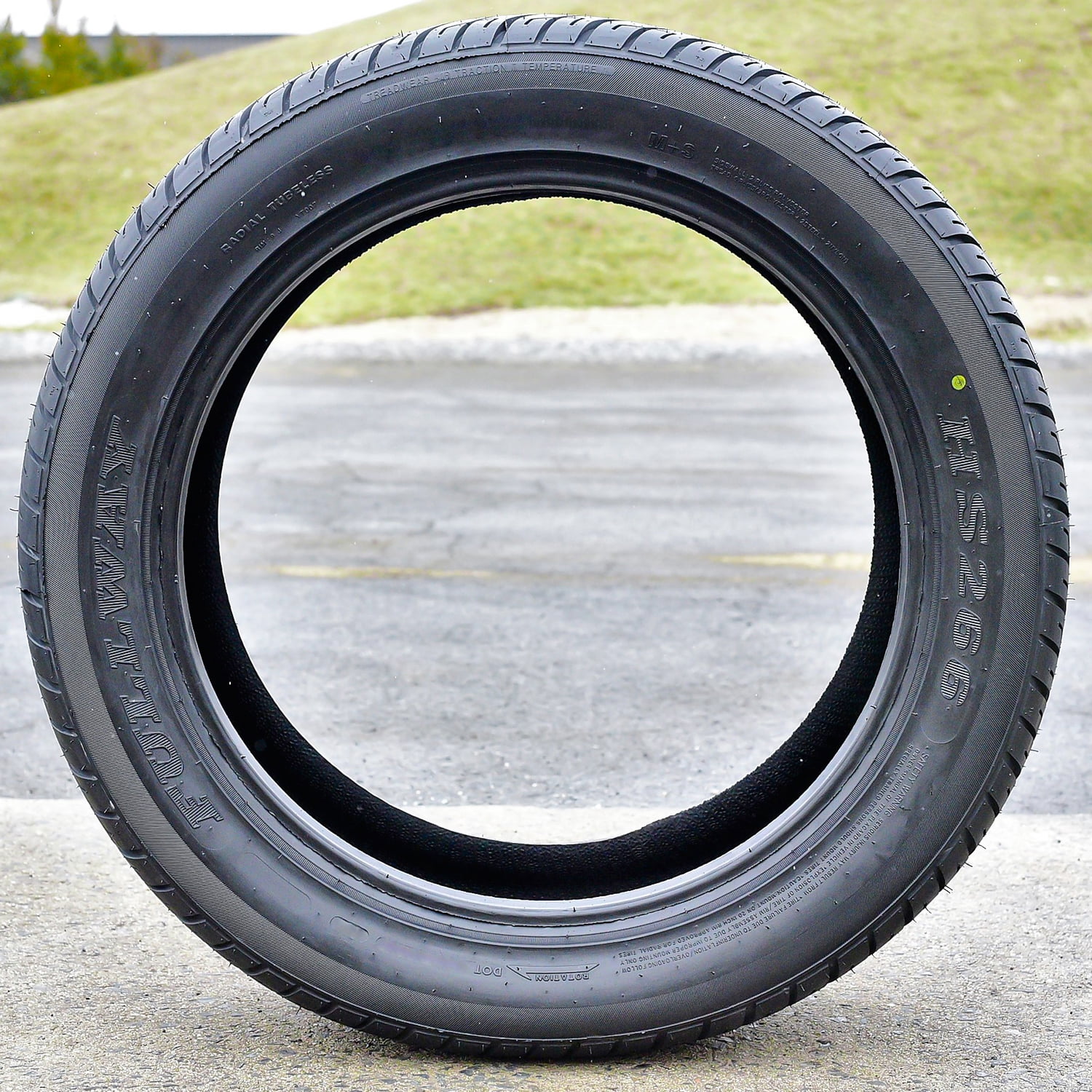 Fullway HS266 305/45R22 118V XL Performance a/s All Season Tire