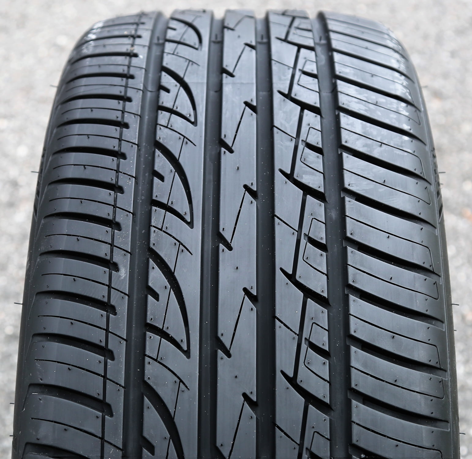 Set of 4 Landgolden LGS87 275/40ZR20 275/40R20 106W XL High Performance a/s All Season Tires