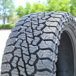 Venom Power Swampthing A/T Xtreme Dirt 33X11.50R20 118Q E 10 Ply All Terrain Light Truck Tire