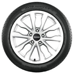 Yokohama Avid Ascend LX All Season 225/60R18 100H Passenger Tire