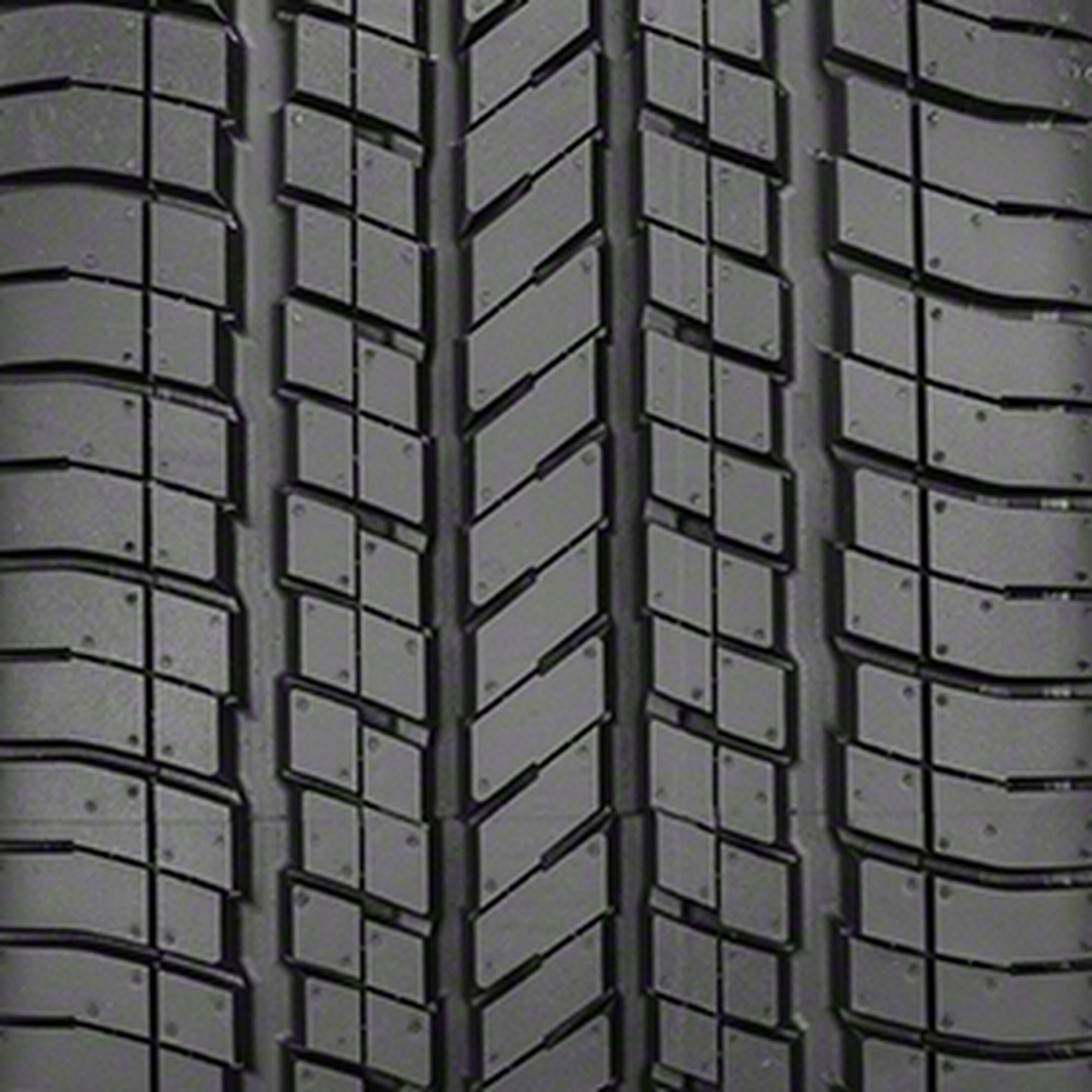 Yokohama Avid S34NV All Season 225/40R18 92V XL Passenger Tire