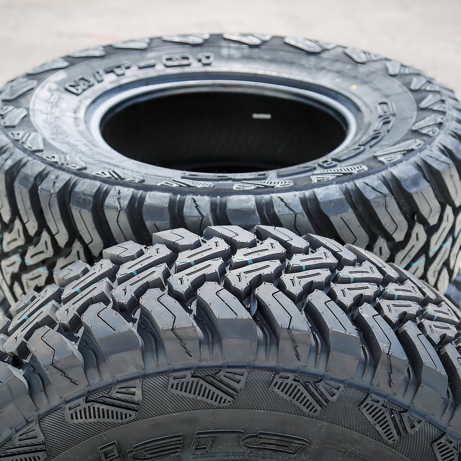 Pair of 2 Accelera M/T-01 30X9.50R15 104Q C 6 Ply mud Light Truck Tires
