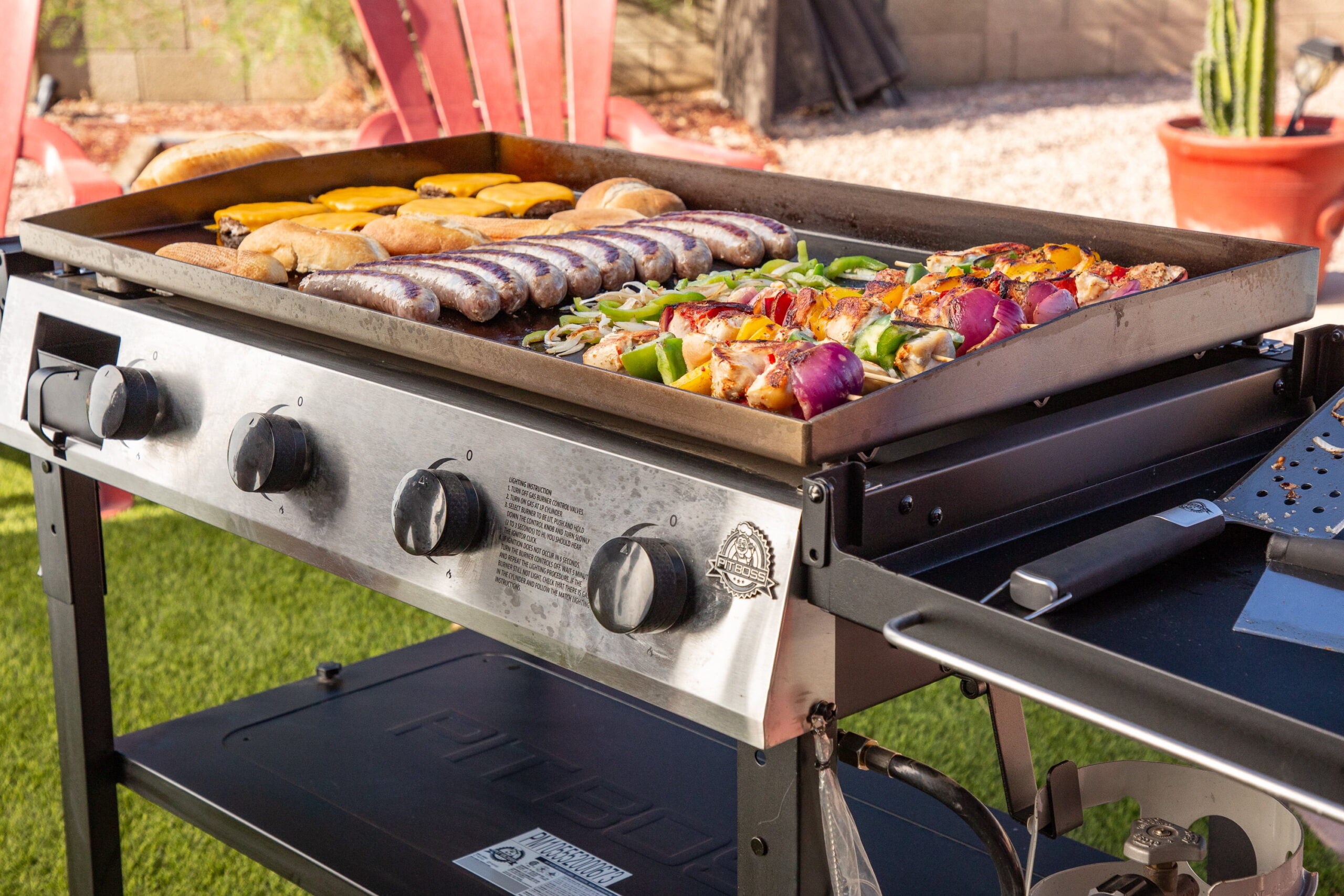 Pit Boss Deluxe 4-Burner Griddle w/ 2 Folding Side Shelves and Cover - PB757GD