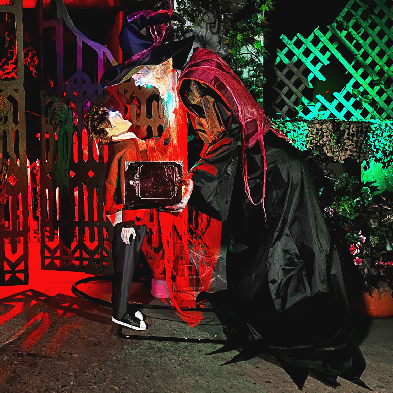 Haunted Hill Farm 6.99-ft Freestanding Motion Activated Talking Lighted Animatronic