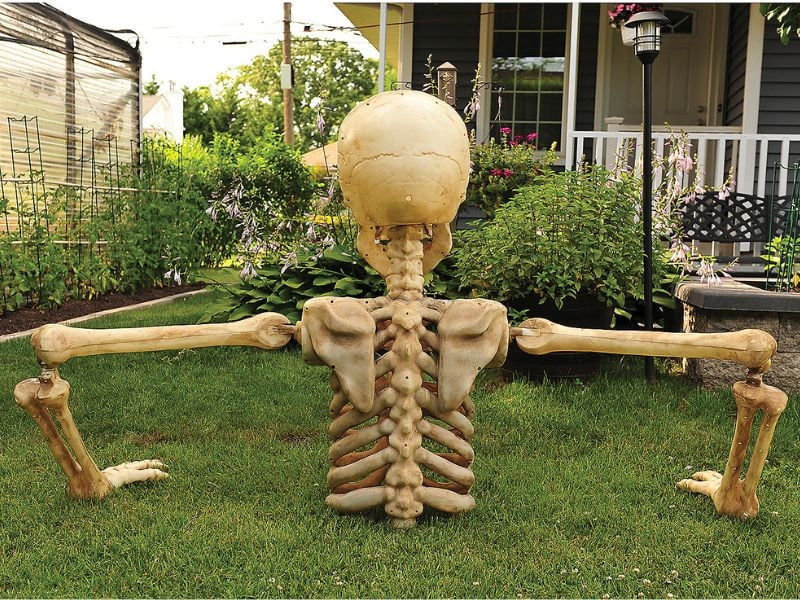 Skeleton Grave Ground Breaker Halloween Prop Yard Posable Haunted House Giant 4'