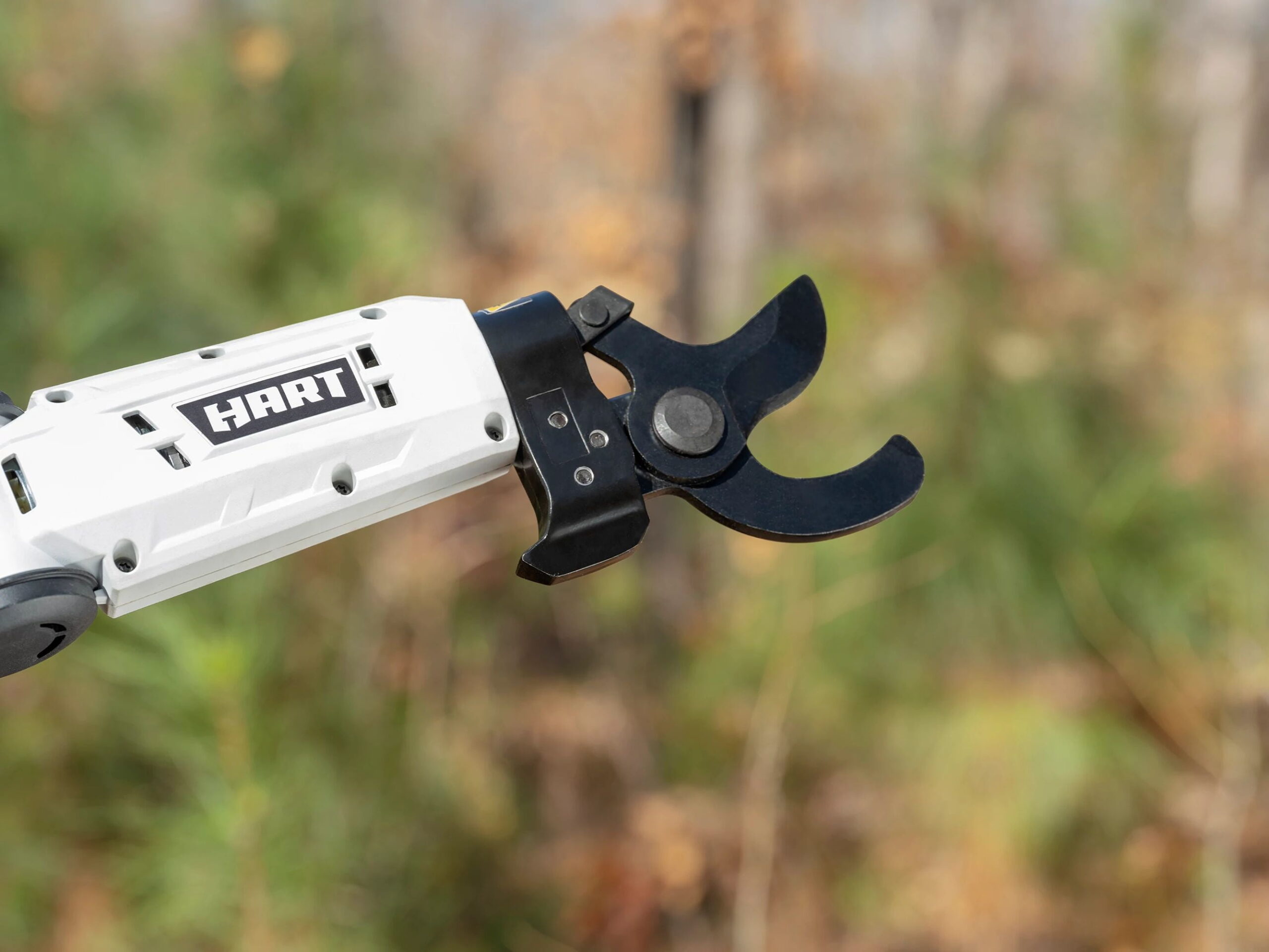 HART 20-Volt Pole Lopper (1) 2.0 Lithium-Ion Battery