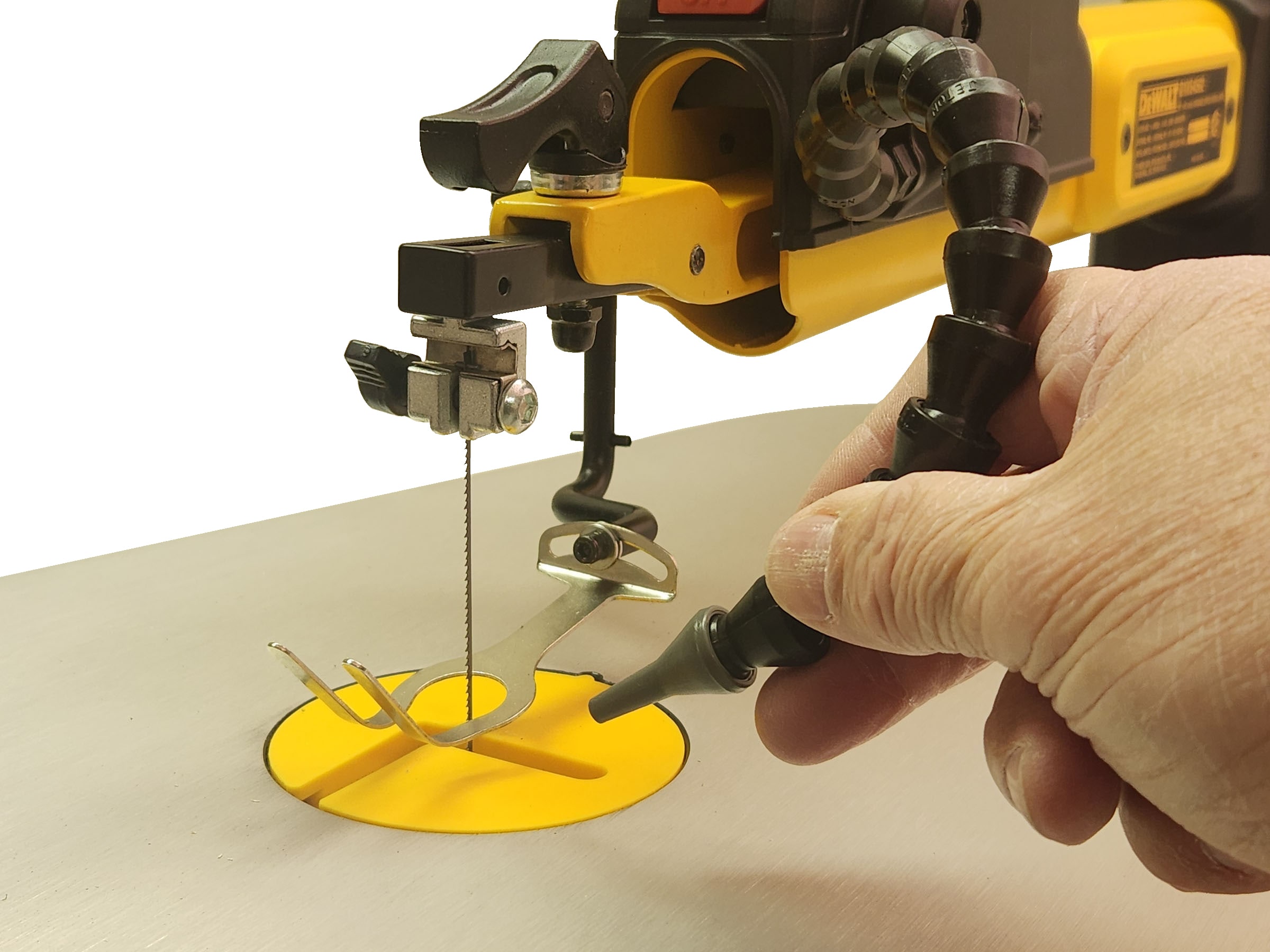 DEWALT 18-in 1.6 -Amp Variable Speed Corded Scroll Saw