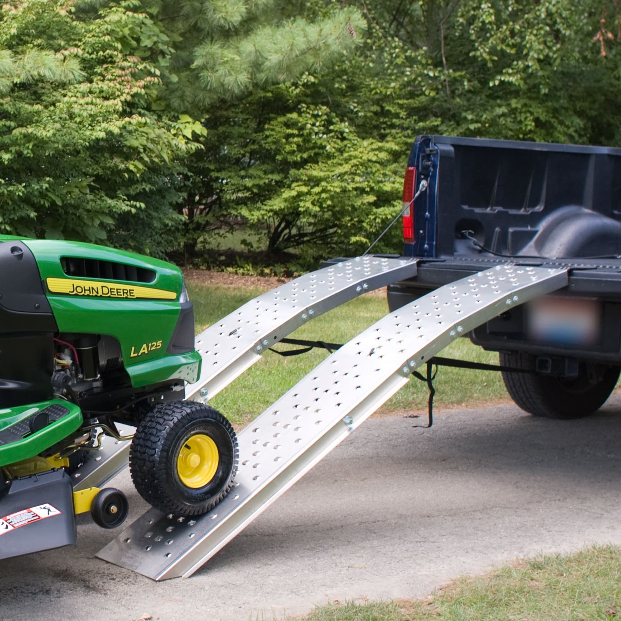 Ohio Steel 1.1875-ft x 7.33-ft 1500-lb Capacity Arched Folding Loading Ramp