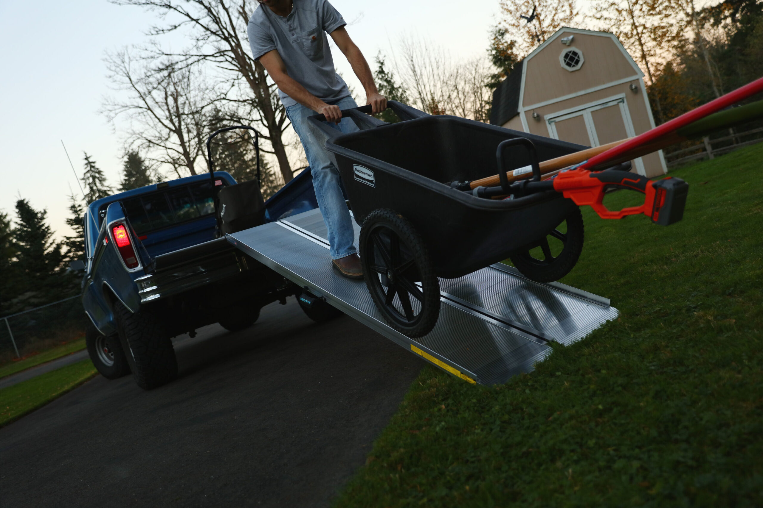 EZ-ACCESS 2.55-ft x 8-ft 1000-lb Capacity Folding Loading Ramp