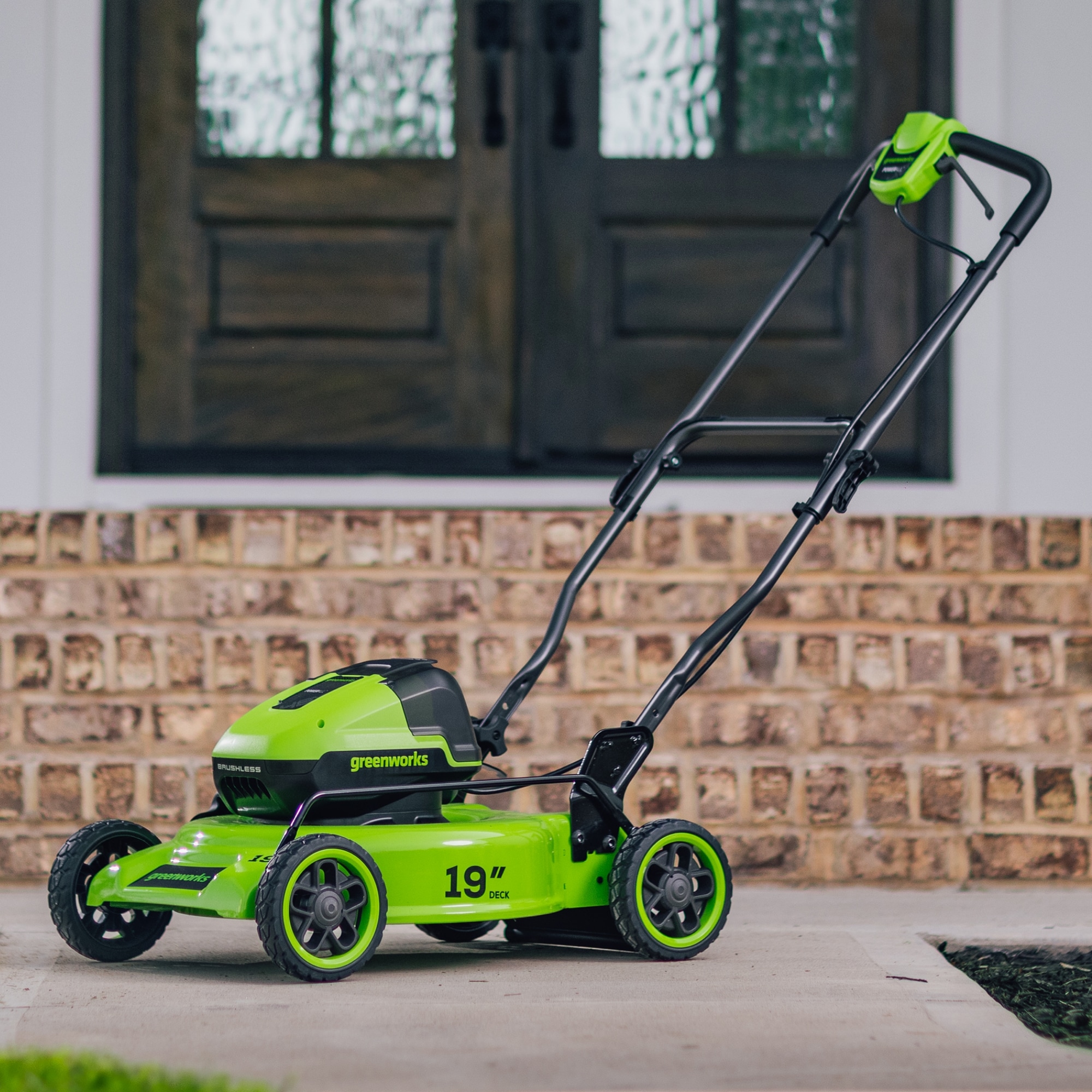 Greenworks 24-volt, 19-in Push Battery Walk Mower with (2) 4 Ah Batteries & Charger Included