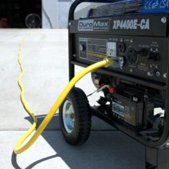 Duromax 100-ft 10 / 3 3 Prong Yellow Indoor/Outdoor Heavy Duty Lighted Extension Cord