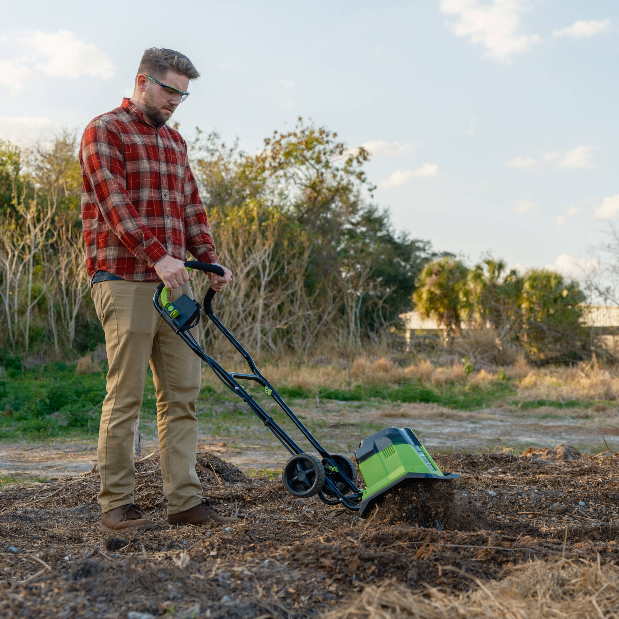Earthwise 40 Forward-rotating Cordless Electric Cultivator ( Charger Included )
