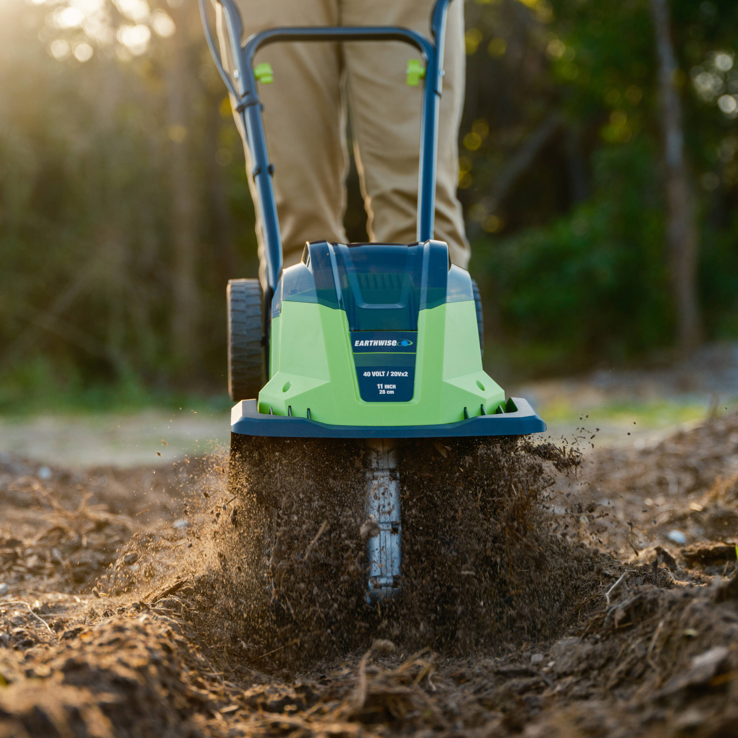 Earthwise 40 Forward-rotating Cordless Electric Cultivator ( Charger Included )