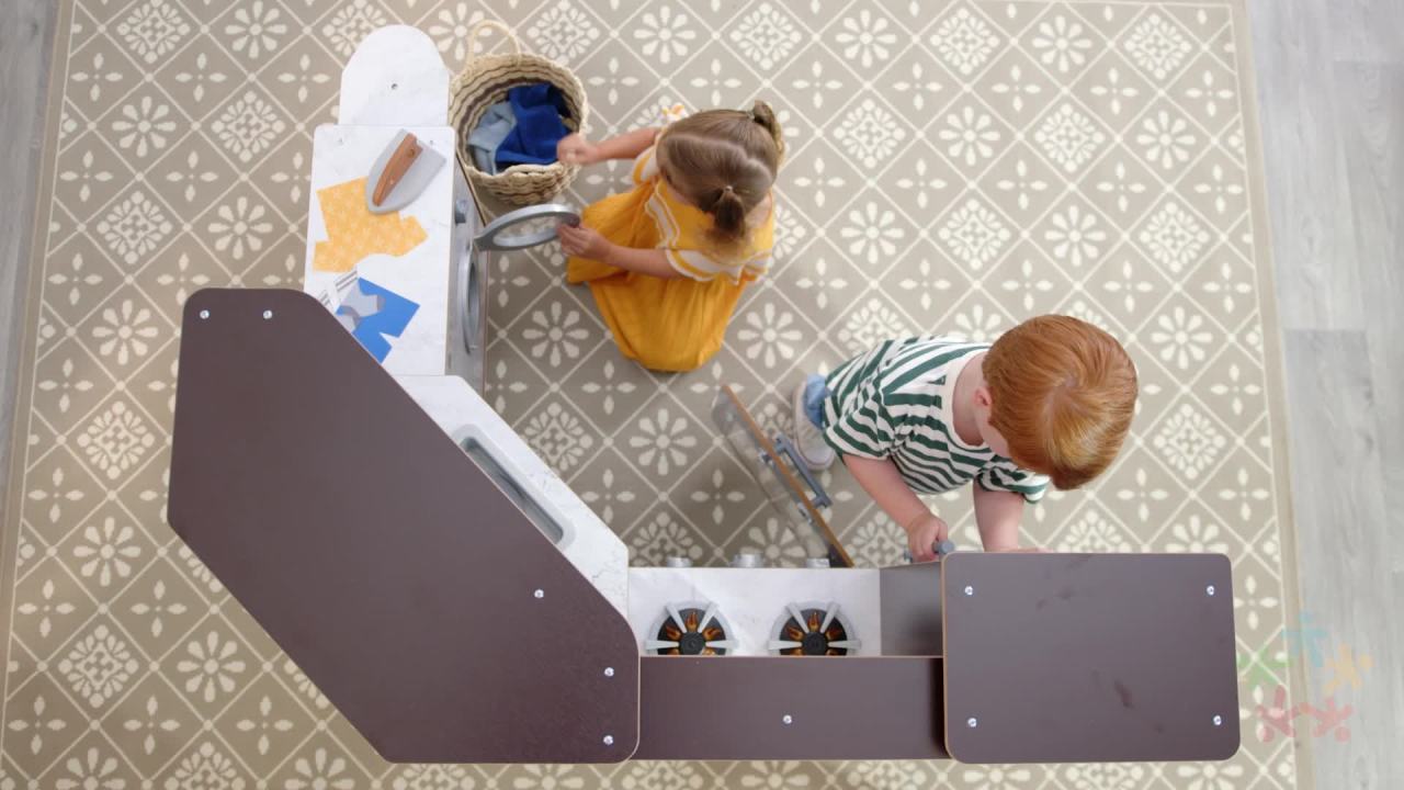 KidKraft Elegant Espresso Wooden Corner Play Kitchen with 19 Accessories, for Children 3+