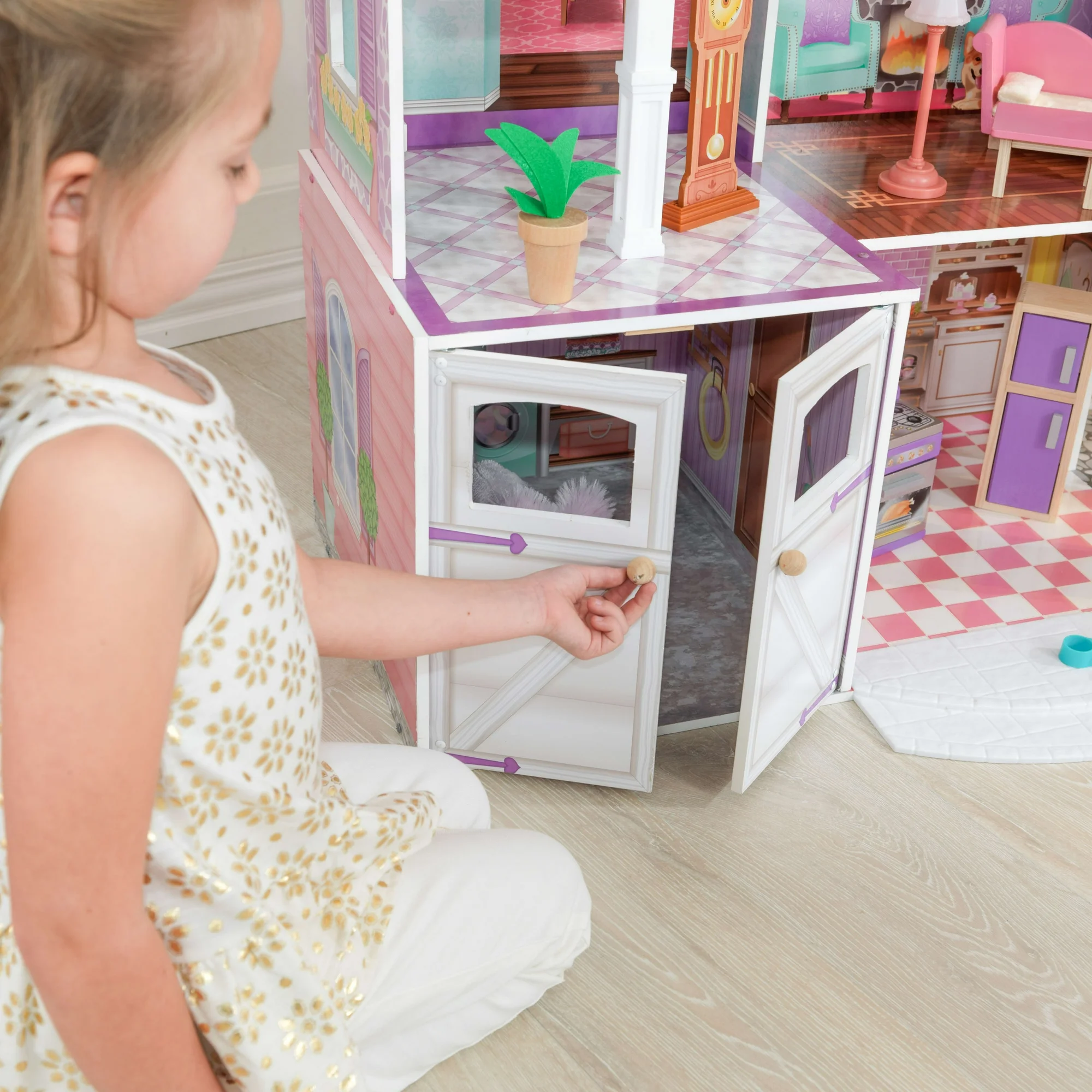 KidKraft Country Estate Wooden Dollhouse with 31 Accessories