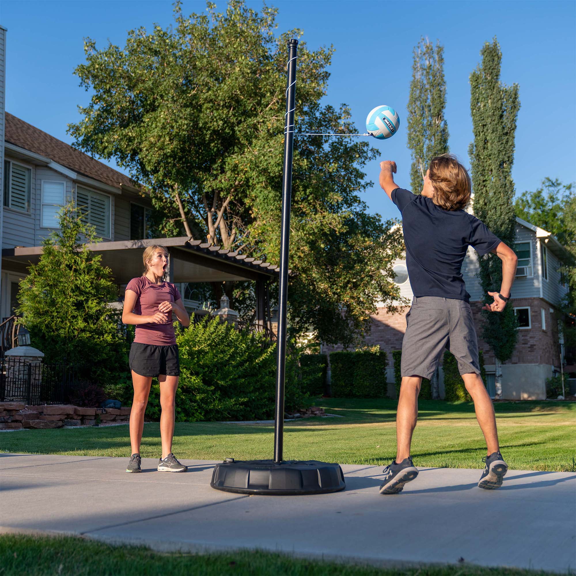 Lifetime Portable 96" Tetherball System with Steel Pole, Ball and Cord and Polyethylene Base (90029)