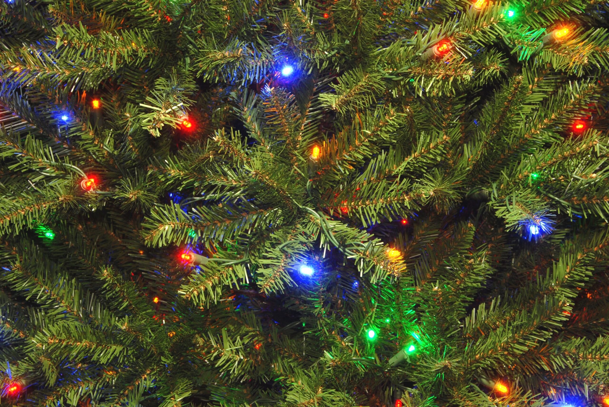 National Tree Company 9-ft Dunhill fir Pre-lit Artificial Christmas Tree LED Lights