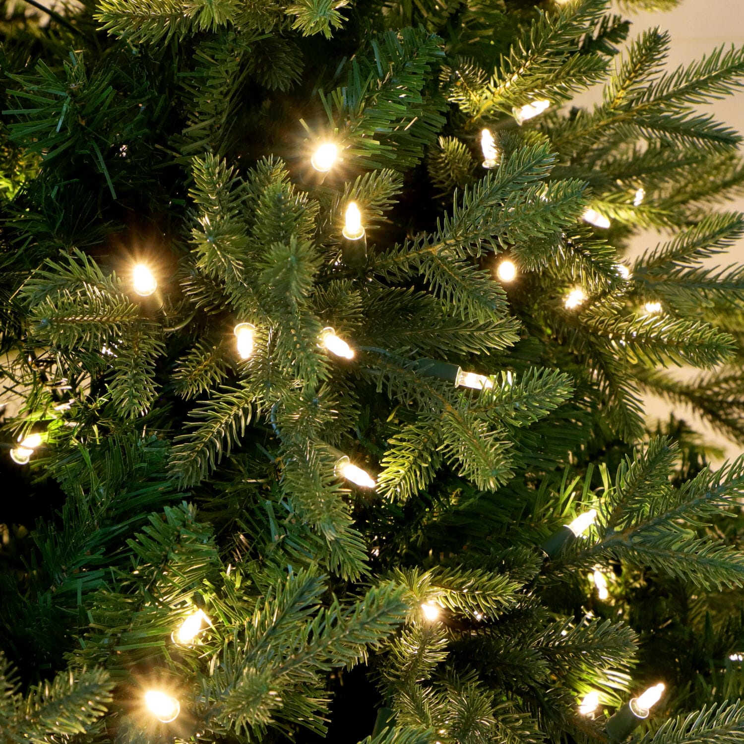 Fraser Hill Farm 8-ft Wintergreen fir Pre-lit Artificial Christmas Tree with White LED Lights