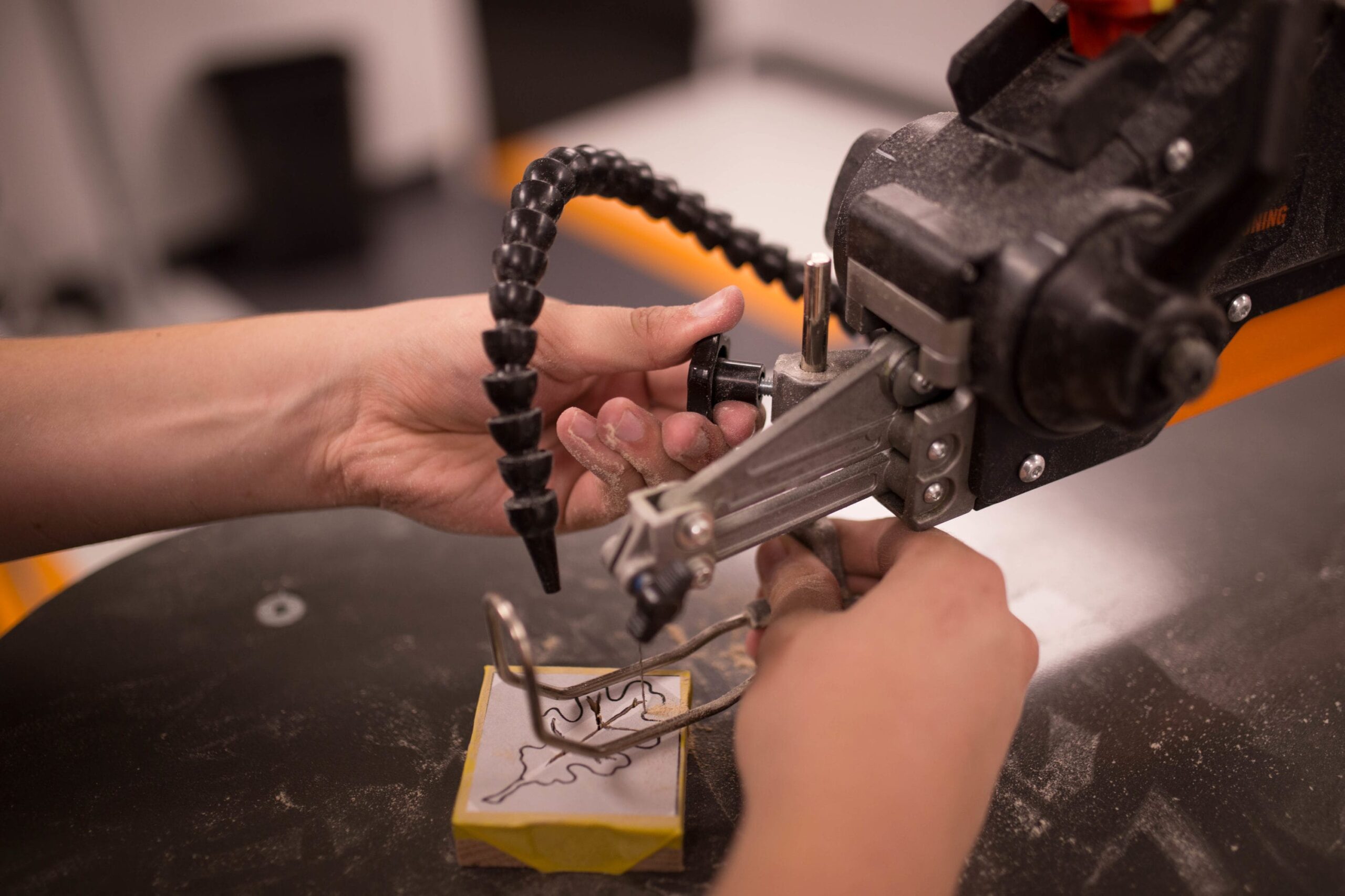 WEN 21-in 1.6 -Amp Variable Speed Corded Scroll Saw