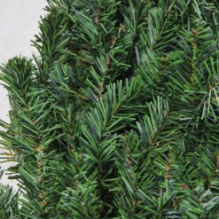 Northlight 96-in Indoor/Outdoor (non powered) Green Pine Artificial Christmas Wreath