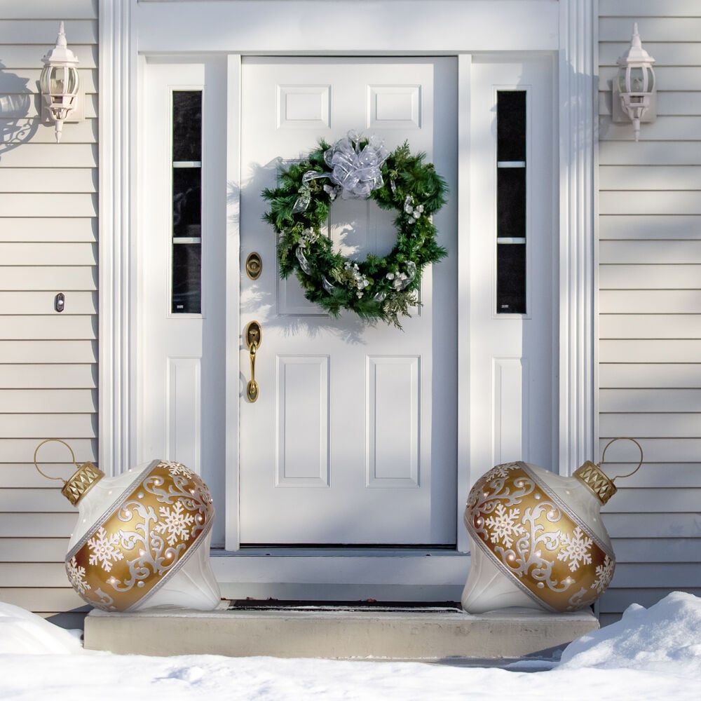 Fraser Hill Farm 28.75-in Freestanding Ornament Yard decoration with White LED Lights