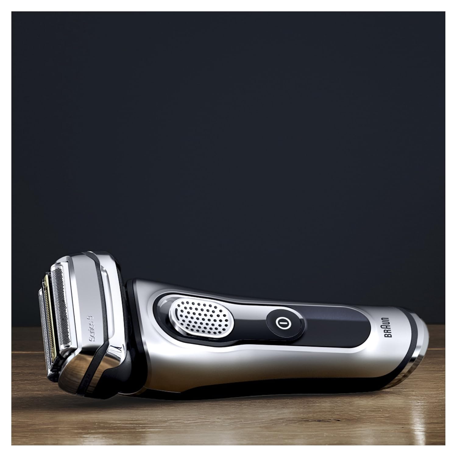 Braun Electric Razor for Men Foil Shaver with Precision Beard Trimmer, Rechargeable, 6 Piece Set