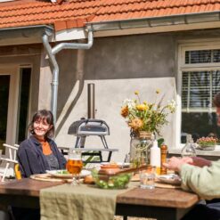 Ooni Karu 2 Multi-Fuel Outdoor Pizza Oven - Wood and Gas Outdoor Pizza Oven