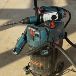 Bosch 18-volt 8 -Amp SDS-Max SDS-max Variable Speed Cordless Rotary Hammer Drill