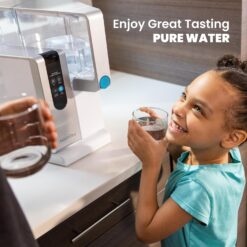 AquaTru Countertop 18-Cup Gray Plastic Water filter pitcher