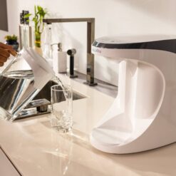 AquaTru Countertop 8-Cup White Glass Water filter pitcher