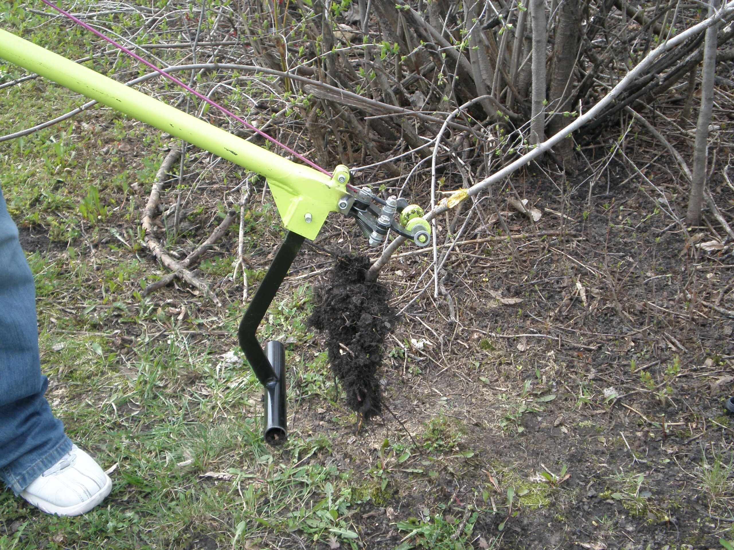 BrushGrubber 48-in Steel Shrub remover