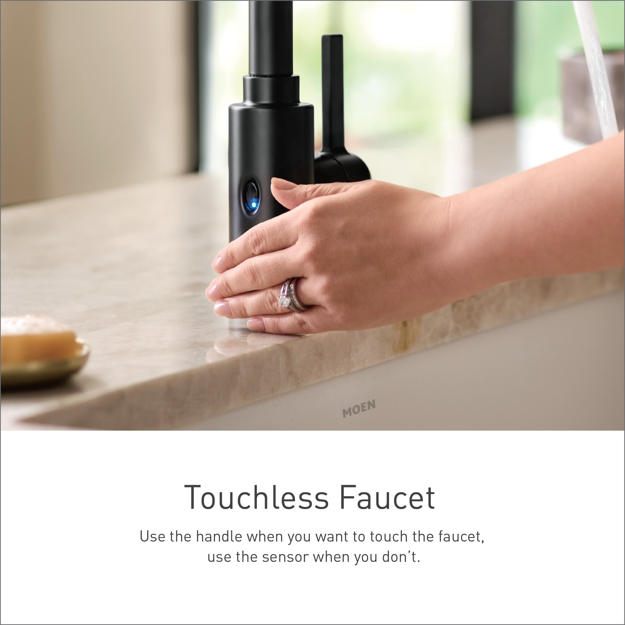 Moen Arbor Matte Black Single Handle Deck-mount Pull-down Kitchen Faucet with Sprayer (Includes Deck Plate)