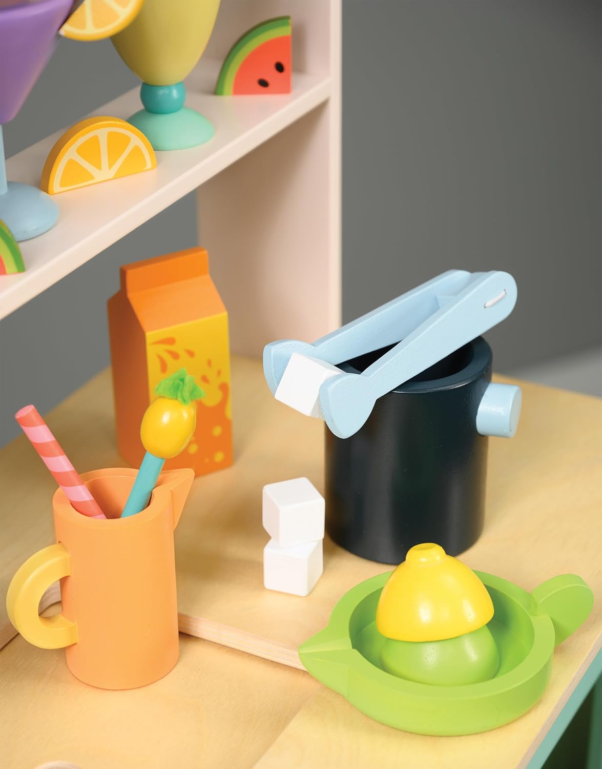 Tender Leaf Toys - Drinks Trolley - Colorful Wooden Mocktail Bar Play Set on Wheels - Interactive Stand with 27 Accessories for Boys and Girls - Encourages Imaginative Play and Social Skills - Age 3+