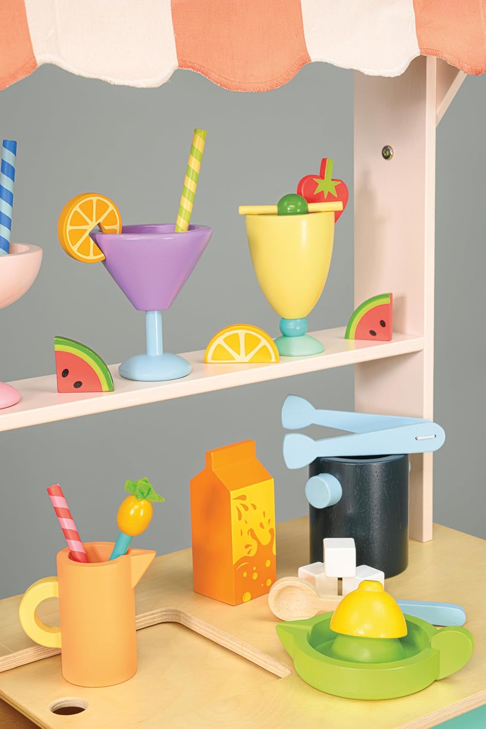 Tender Leaf Toys - Drinks Trolley - Colorful Wooden Mocktail Bar Play Set on Wheels - Interactive Stand with 27 Accessories for Boys and Girls - Encourages Imaginative Play and Social Skills - Age 3+