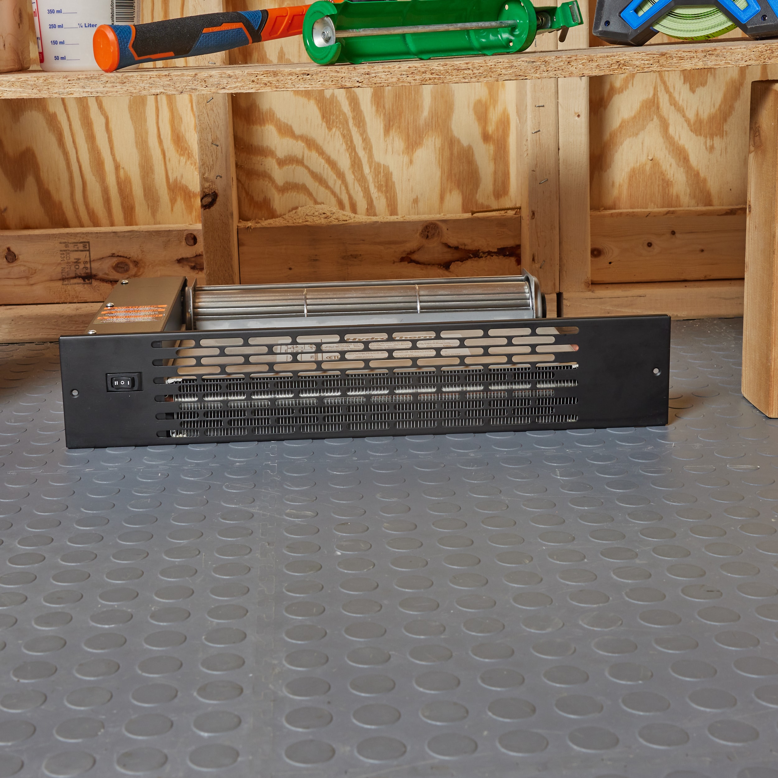 Hydrotherm 1.25-ft 8400 BTU Hydronic Baseboard Heater