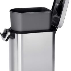 simplehuman 30 Liter, 32 lb / 14.5 kg Large Pet Food Storage Container for Dog Food, Cat Food, and Bird Feed, Brushed Stainless Steel