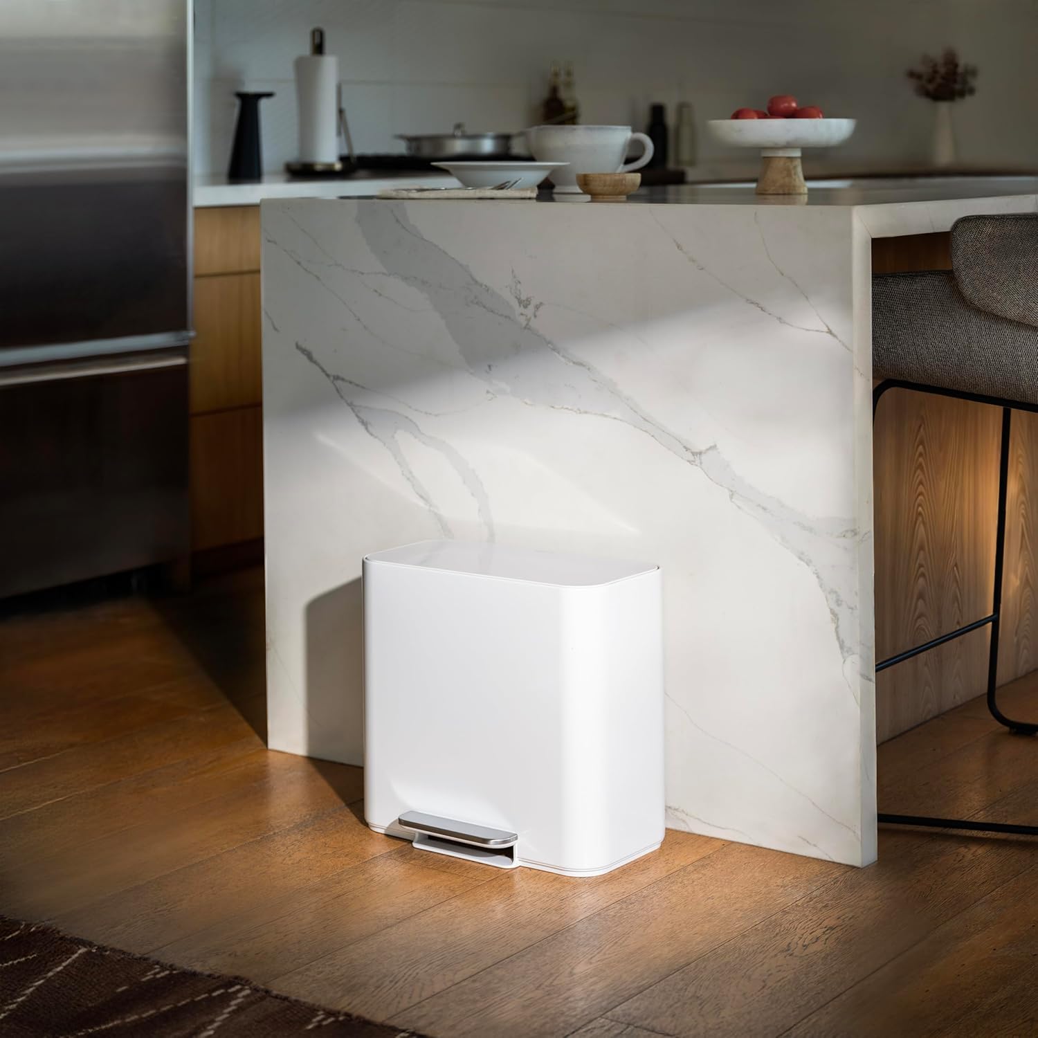 simplehuman Mini Step Can, 16L / 4.2 Gallon Space Efficient Trash Can for Hotel, Offices & Studios, 150,000-Step Strong Steel Pedal, Lid Shox Technology, Liner Pocket, White Stainless Steel